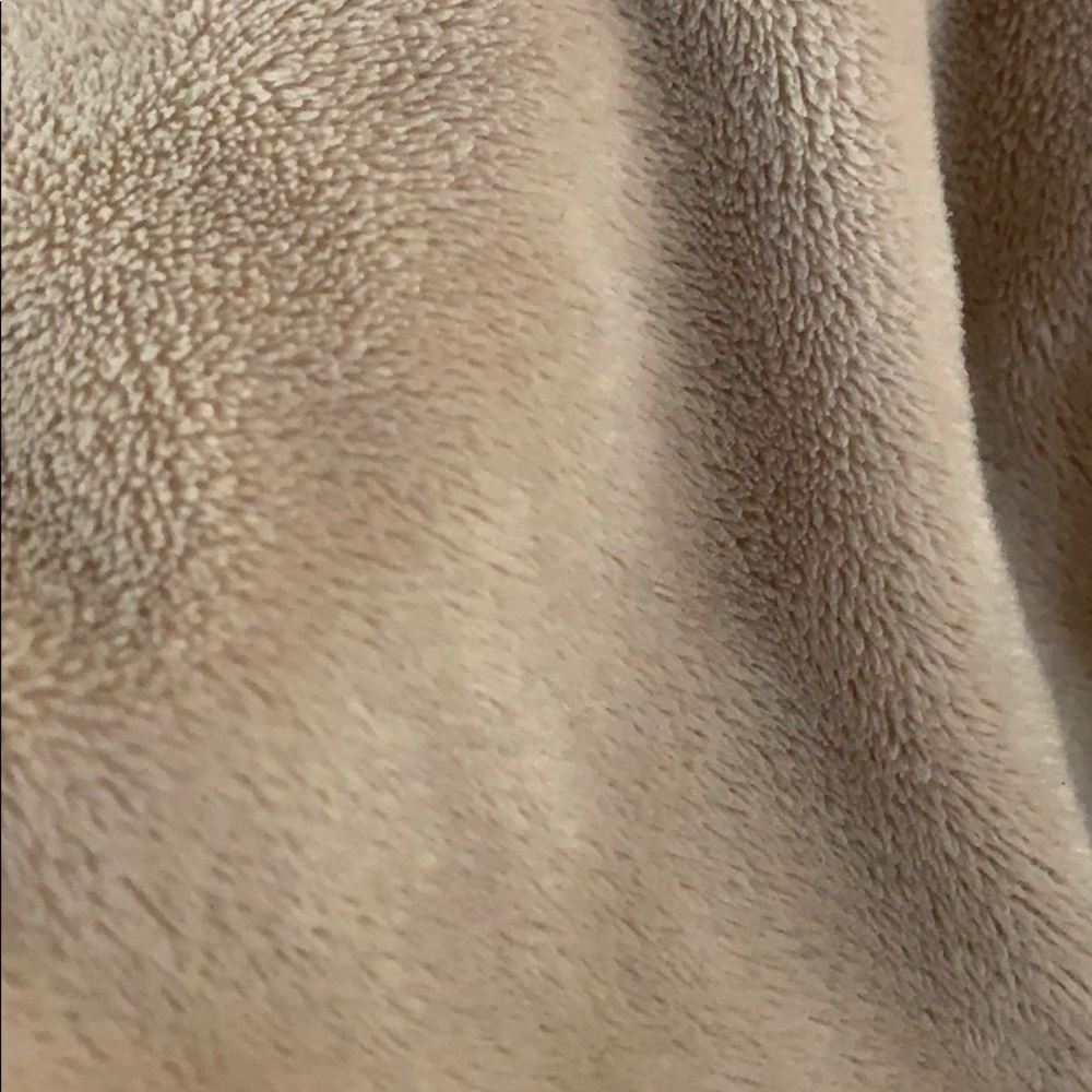 Meet your Posher, Gabriella